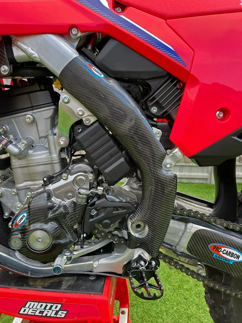 Pro Carbon framebeschermers ( lang ) Honda CRF 250R 2022-2023 & CRF 450R 2021-2023 - Afbeelding 2