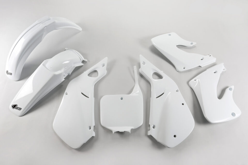 UFO plastic kit Wit Honda CR 125R 98-99 & CR 250R 97-99
