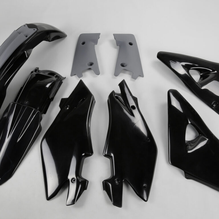UFO plastic kit Zwart Husqvarna WR/CR 125/250 2005