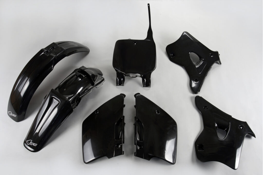 UFO plastic kit Zwart Kawasaki KX 125/250 96-98