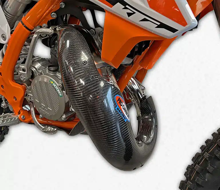 Pro Carbon uitlaatbocht bescherming KTM SX 85 2018- & Husqvarna TC 85 2018- & Gas Gas MC 85 2021- ( voor originele uitlaatbocht )