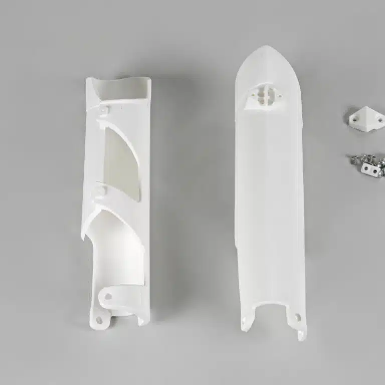 UFO voorvork beschermers Wit KTM SX 125/150/250 07-14 & SX-F 250/350/450 07-14 & EXC 250/300 08-15 & EXC-F 250/350/450/500 08-15 & Husqvarna TC/FC 125/250/350/450 14 & TE 125/250/300 14-15 & FE 250/350/450/501 14-15