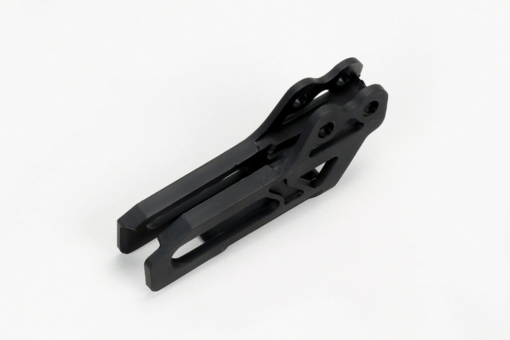 UFO kettingblok zwart Yamaha YZ 125/250 08- & YZ 250F 07-23 & YZ 450F 07-22 & WR 250F 07- & WR 450F 07- & Fantic XX/XE/XEF 125-450 2021-