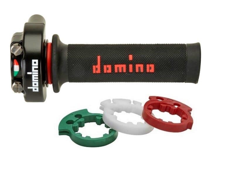 Domino XM2 Gashendel met A010 zwart/rood handvaten past op alle wegmotoren met een dubbele trek/duw kabel